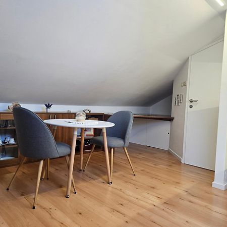 Lovely Attic Apartman-Melani Ζαντάρ Εξωτερικό φωτογραφία
