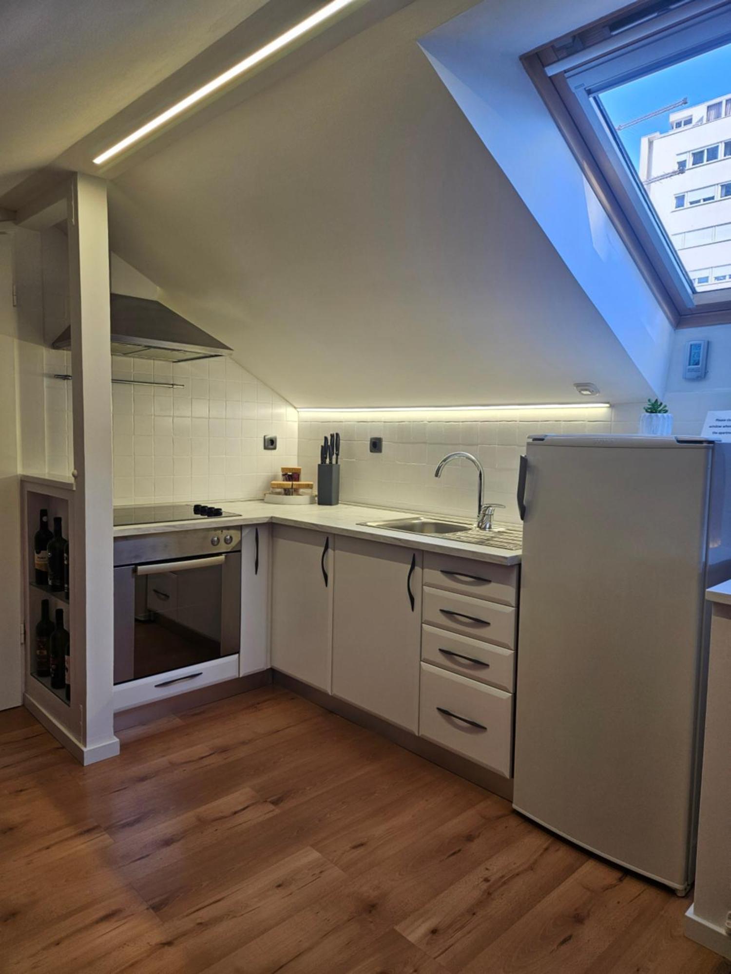Lovely Attic Apartman-Melani Ζαντάρ Εξωτερικό φωτογραφία