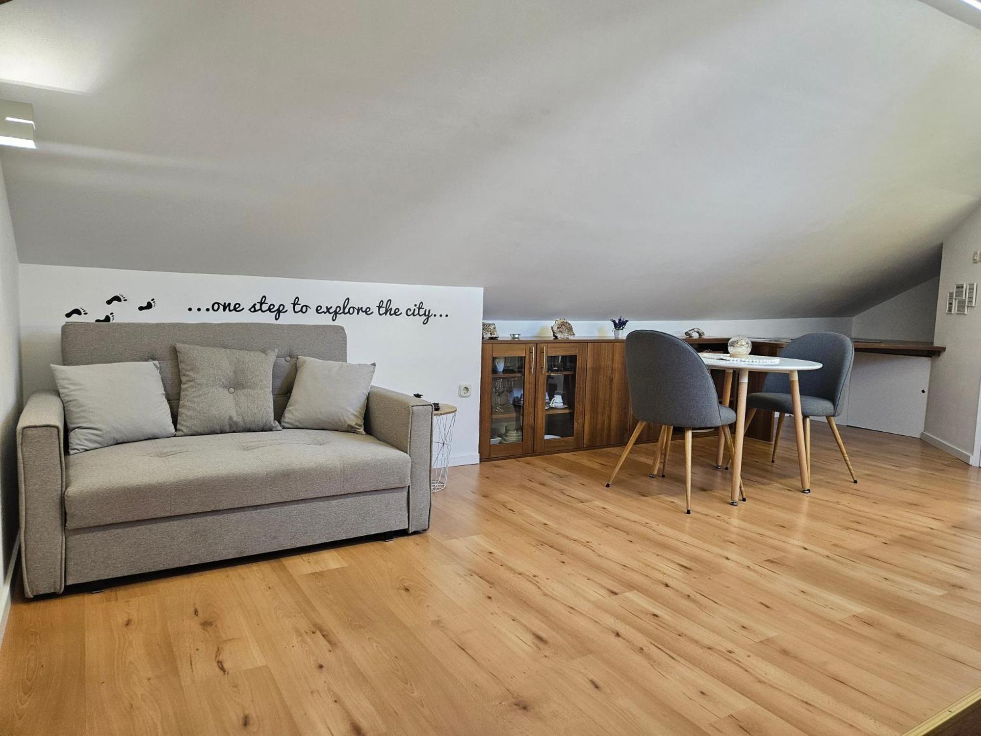 Lovely Attic Apartman-Melani Ζαντάρ Εξωτερικό φωτογραφία