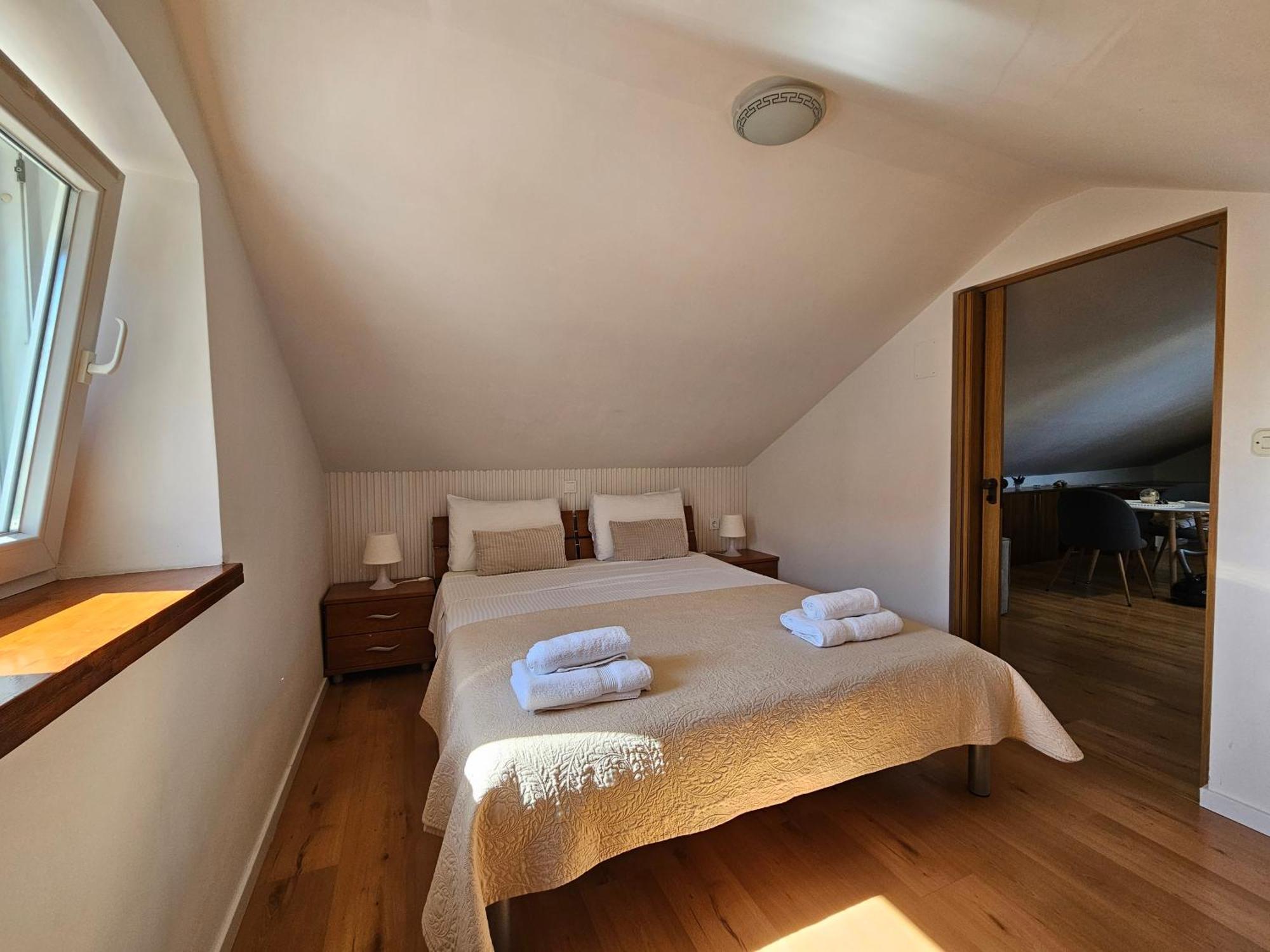 Lovely Attic Apartman-Melani Ζαντάρ Εξωτερικό φωτογραφία